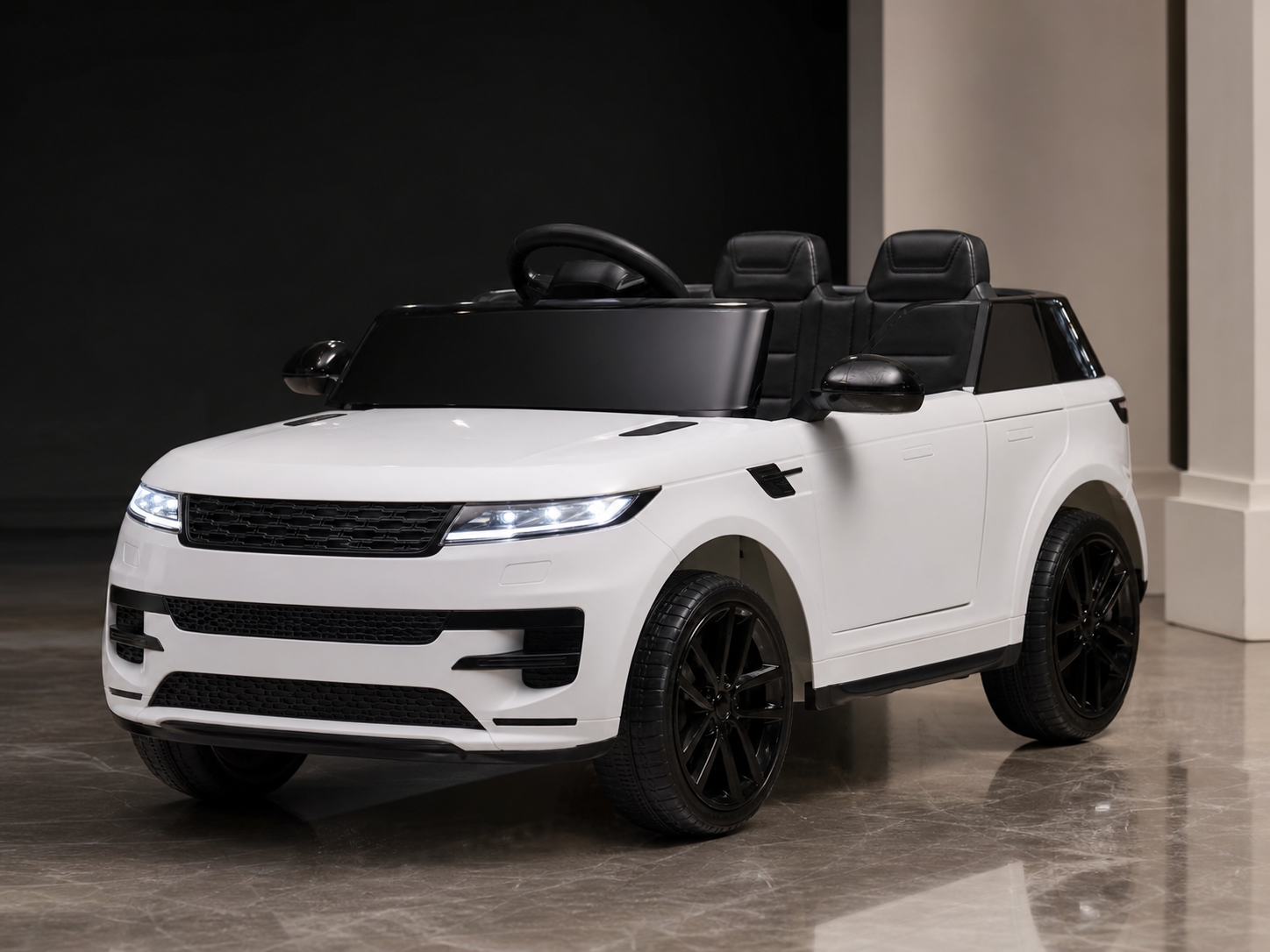 White Range Rover Sport children’s ride-on car